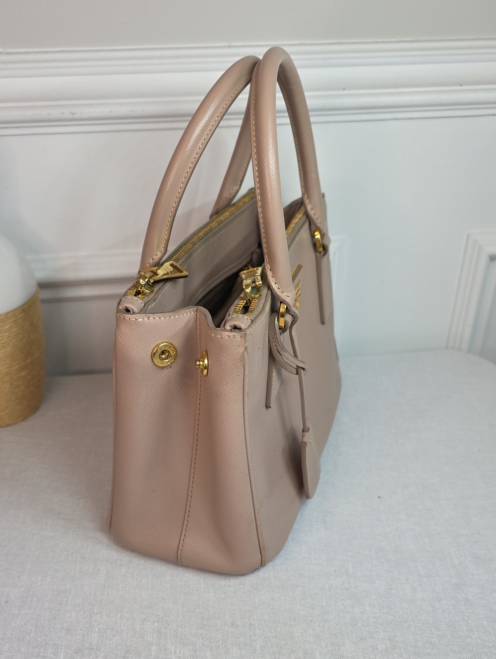 Prada Galleria Small Saffiano leather bag with COA - Picture 10 of 11